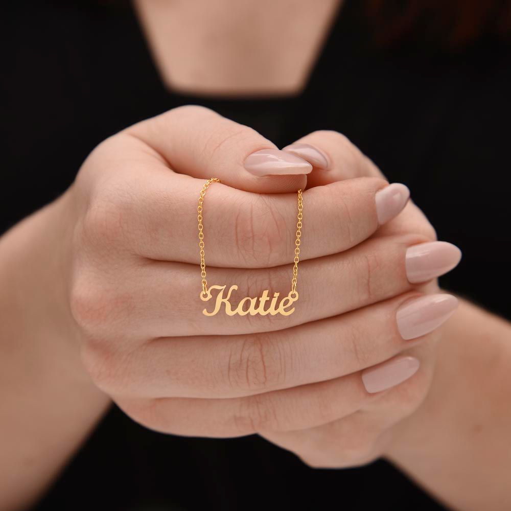 Custom Name Necklace - A Perfect Gift For Your Loving Mom π