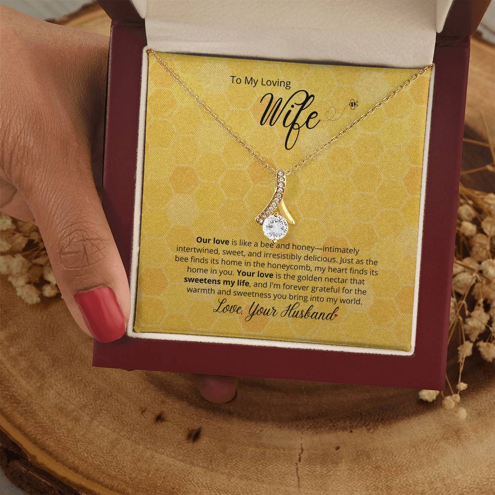 Your Love is sweet like Honey - Beautiful Alluring Beauty Necklace