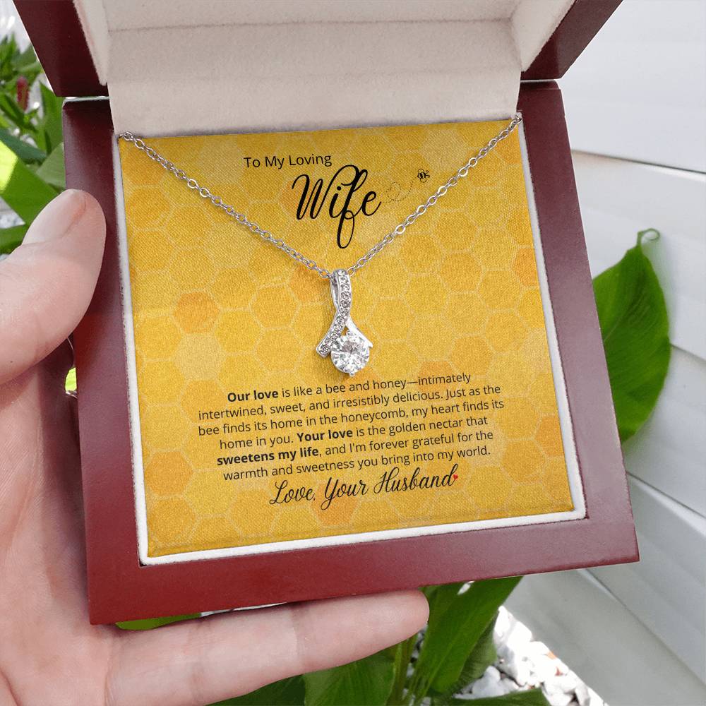 Your Love is sweet like Honey - Beautiful Alluring Beauty Necklace